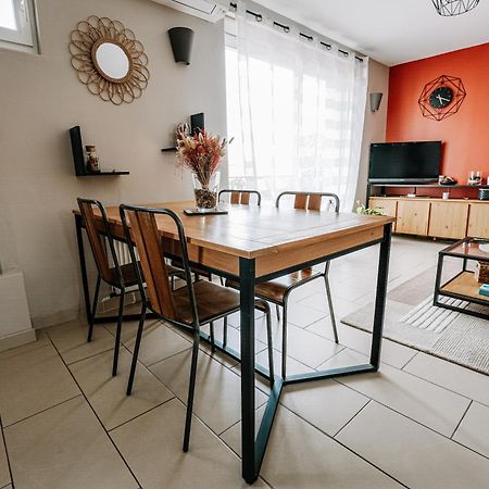 T3 Cosy Et Lumineux Avec Garage A 2 Pas Du Centre ! Apartment Nimes Exterior photo