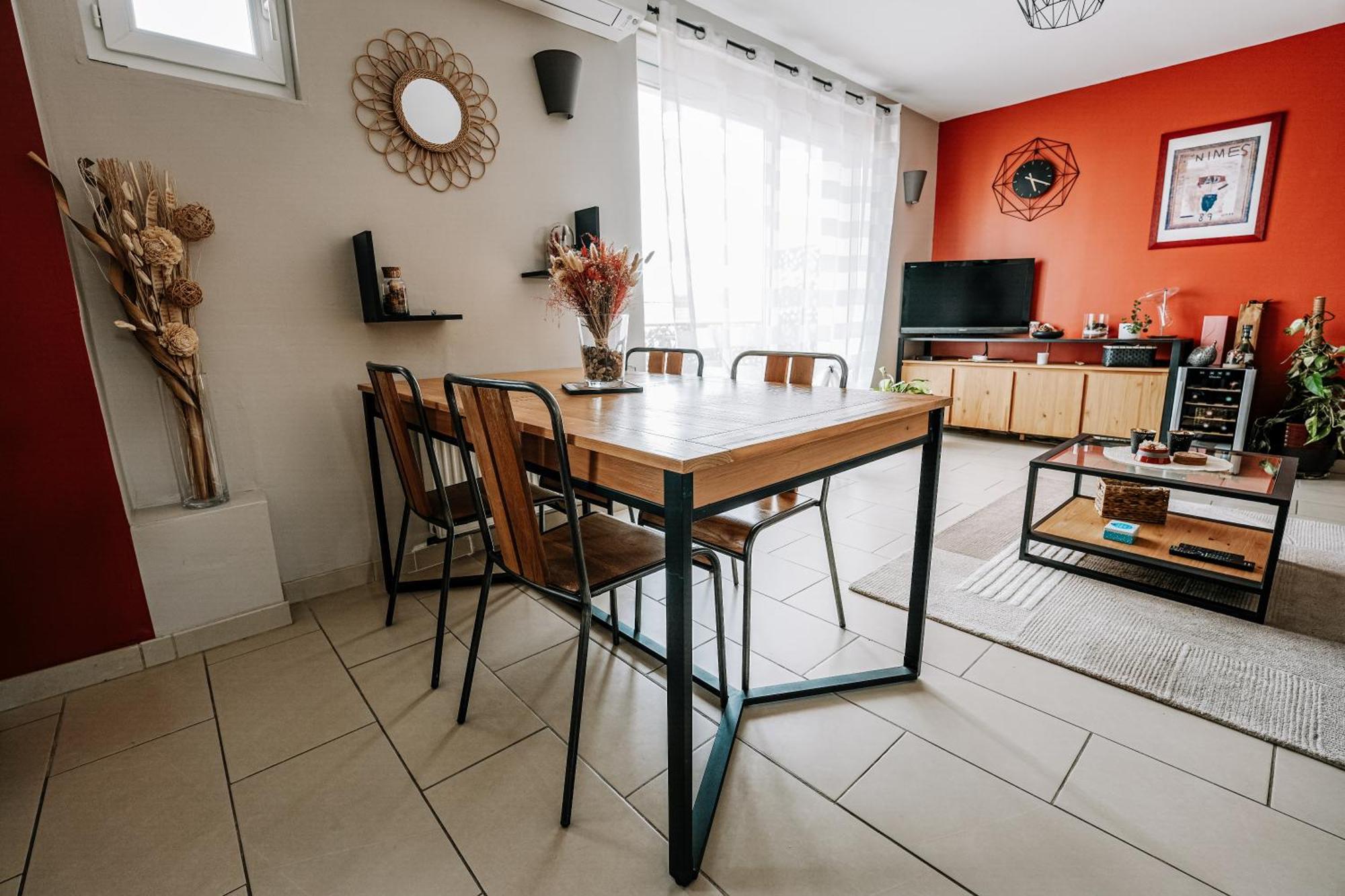 T3 Cosy Et Lumineux Avec Garage A 2 Pas Du Centre ! Apartment Nimes Exterior photo